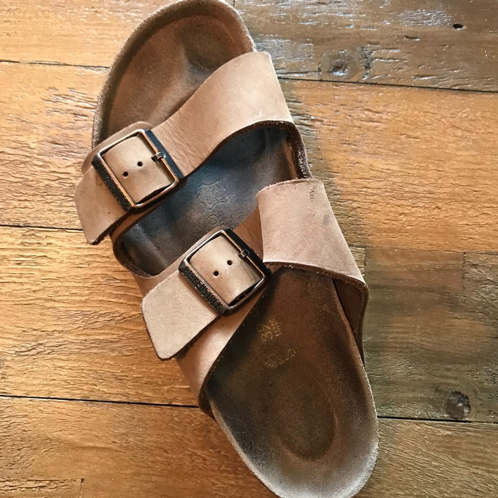 SINGLE Left Tan Birkenstock 39 Arizona Sandal